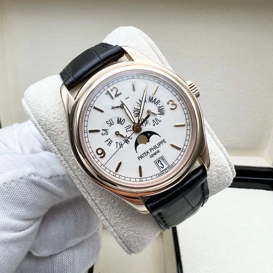 Patek Philippe Annual Calendar 5146R-001 39mm Rose gold Beige