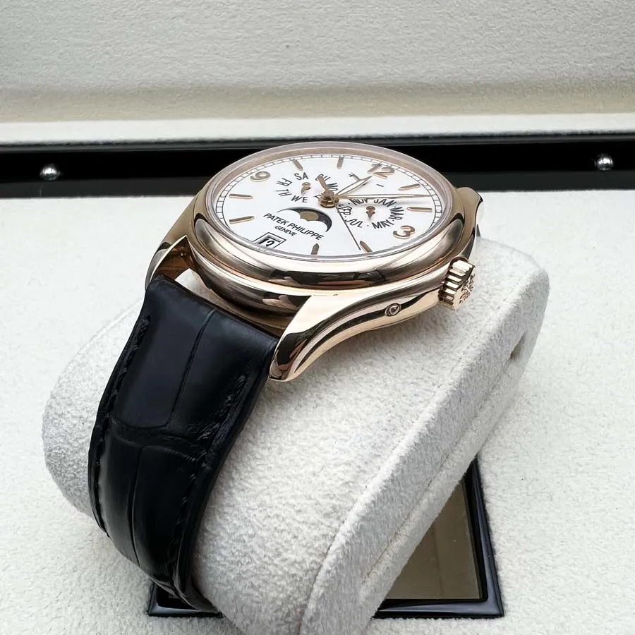 Patek Philippe Annual Calendar 5146R-001 39mm Rose gold Beige 2