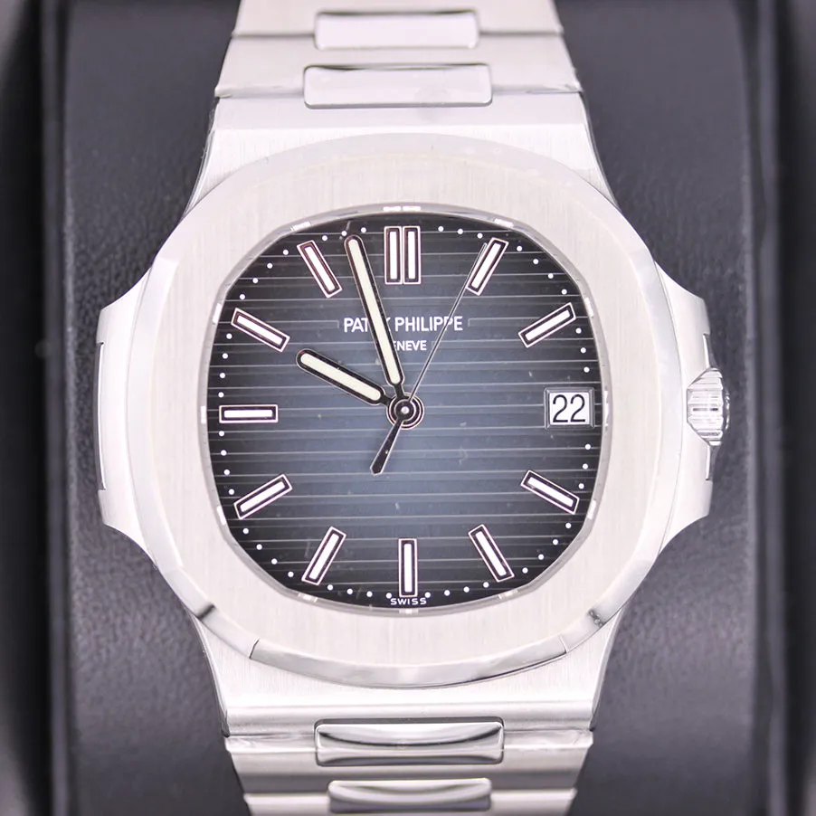 Patek Philippe Nautilus 5711/1A-010 40mm Stainless steel Blue