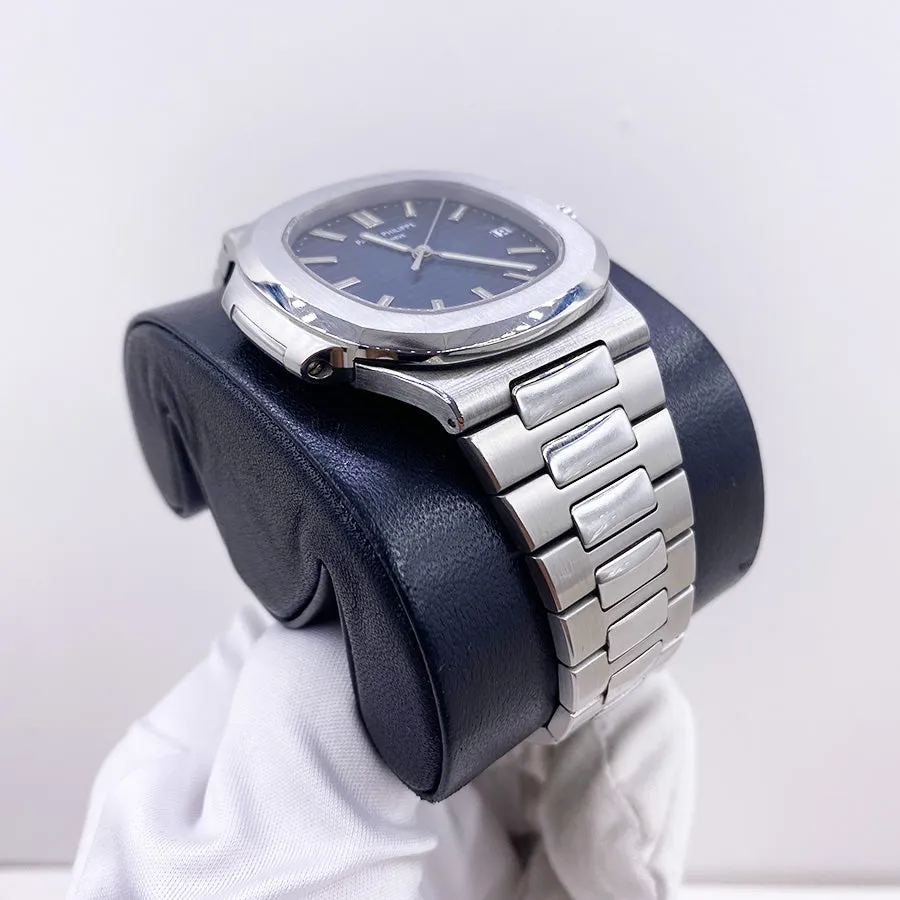 Patek Philippe Nautilus 5711/1A-010 40mm Stainless steel Blue 4