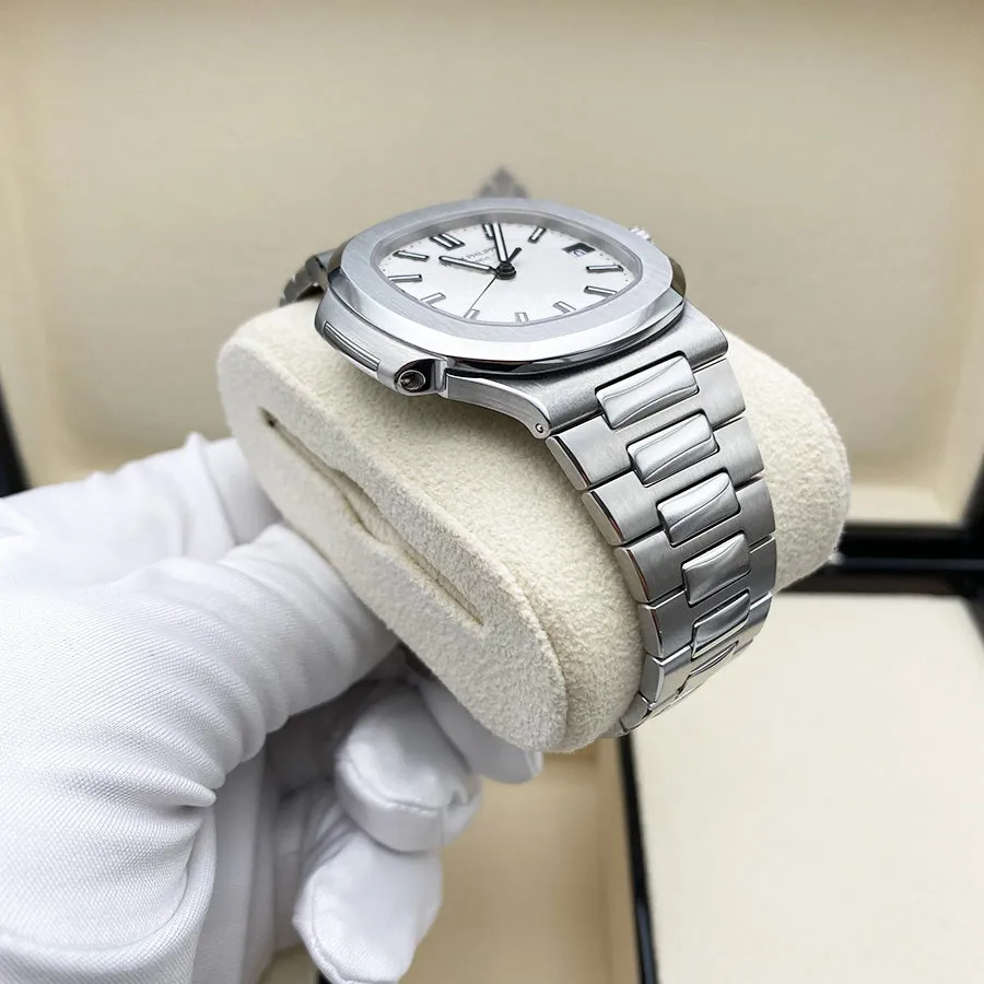 Patek Philippe Nautilus 5711/1A-011 40mm Stainless steel White 5