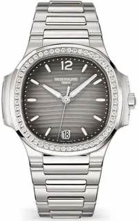 Patek Philippe Nautilus 7118/1200A-011 Stainless steel Gray