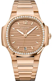 Patek Philippe Nautilus 7118/1200R-010 Rose gold Golden