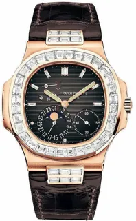 Patek Philippe Nautilus 5724R-002 Rose gold Black