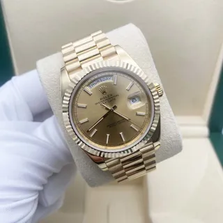 Rolex Day-Date 40 228238 Yellow gold Champagne