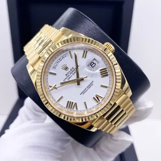 Rolex Day-Date 40 228238 Yellow gold White