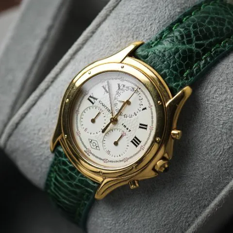 Cartier Cougar 1162 1 33mm Yellow gold White 1