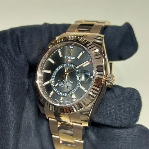 Rolex Sky-Dweller 326935 42mm Rose gold Gray 2