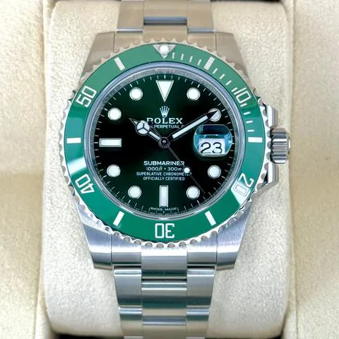 Rolex Submariner 116610LV 40mm Steel Green