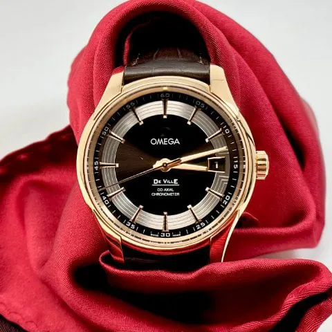 Omega De Ville Hour Vision 431.63.41.21.13.001 41mm Rose gold Brown