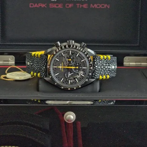 Omega Speedmaster Moon watch 311.92.44.30.01.001 44.25mm Carbon Black