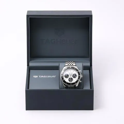 TAG Heuer Autavia CBE2116 42mm Stainless steel White 5