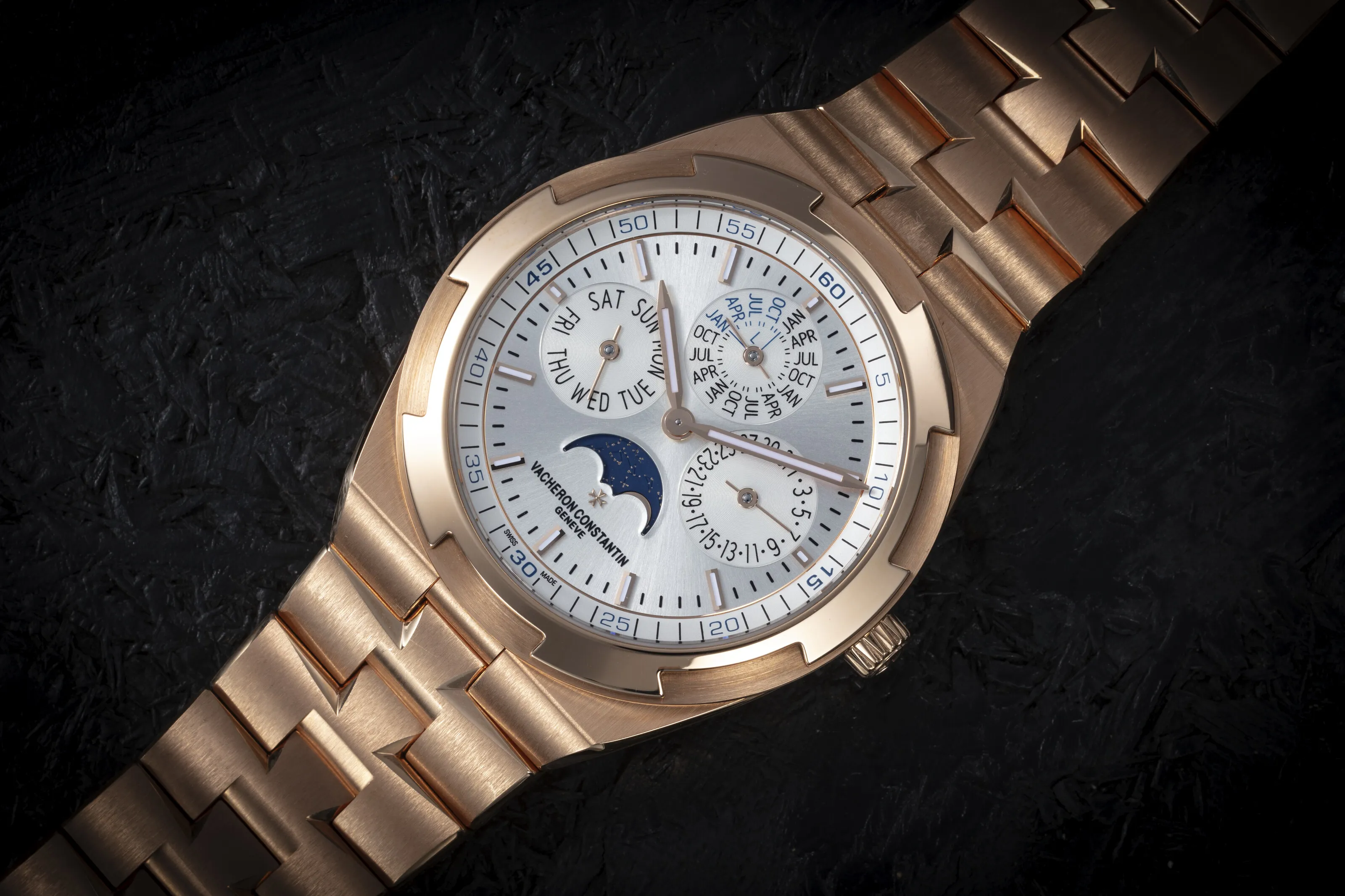 Vacheron Constantin Overseas 4300V/120R-B064 41.5mm Rose gold Silver