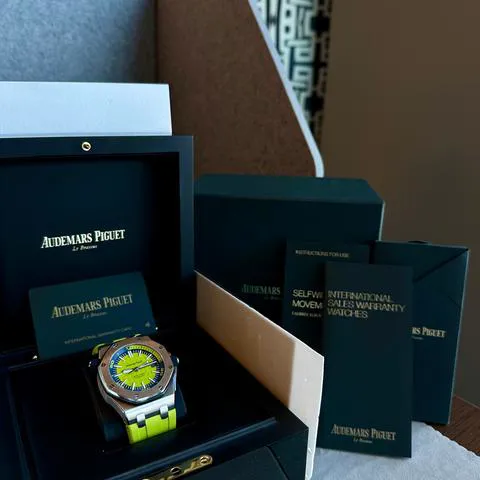 Audemars Piguet Royal Oak Offshore Diver 15710ST.OO.A038CA.01 42mm Stainless steel Green 12