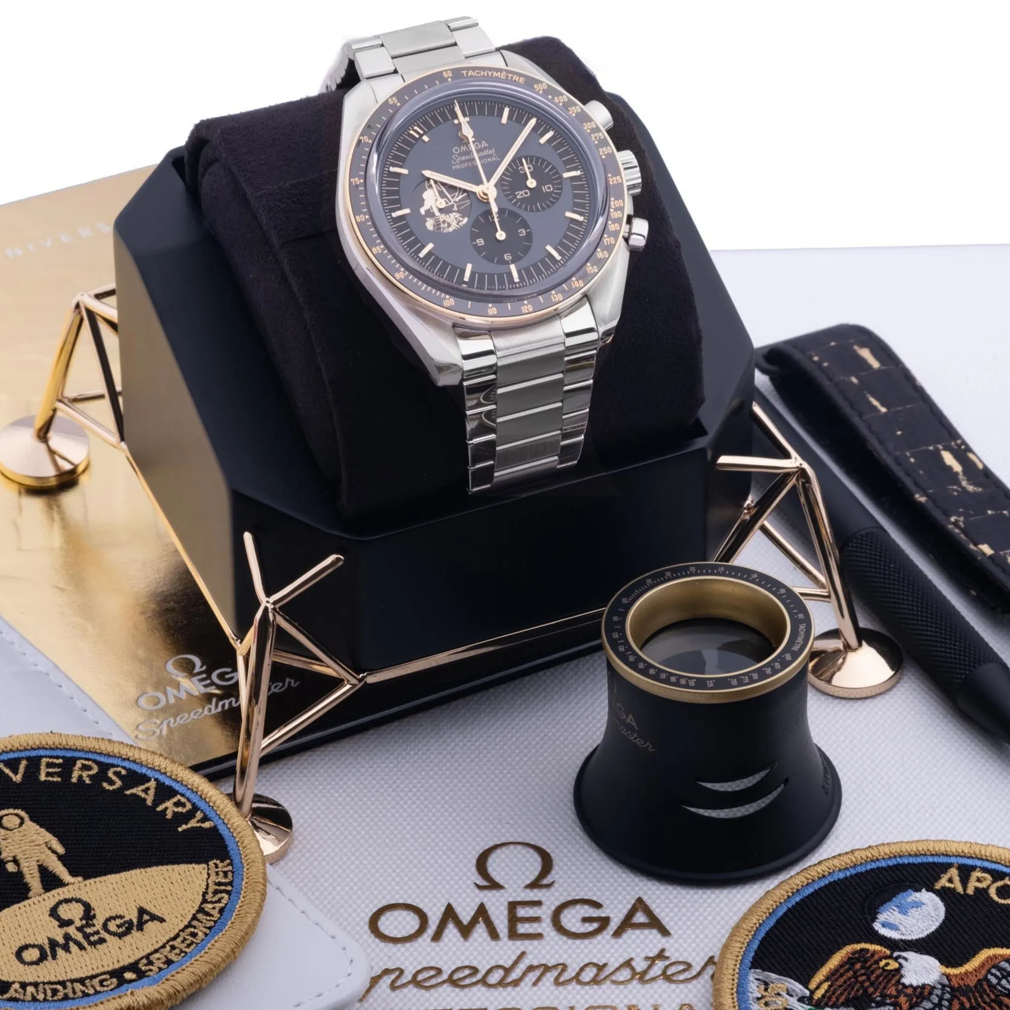 Omega Speedmaster Moon watch 310.20.42.50.01.001
