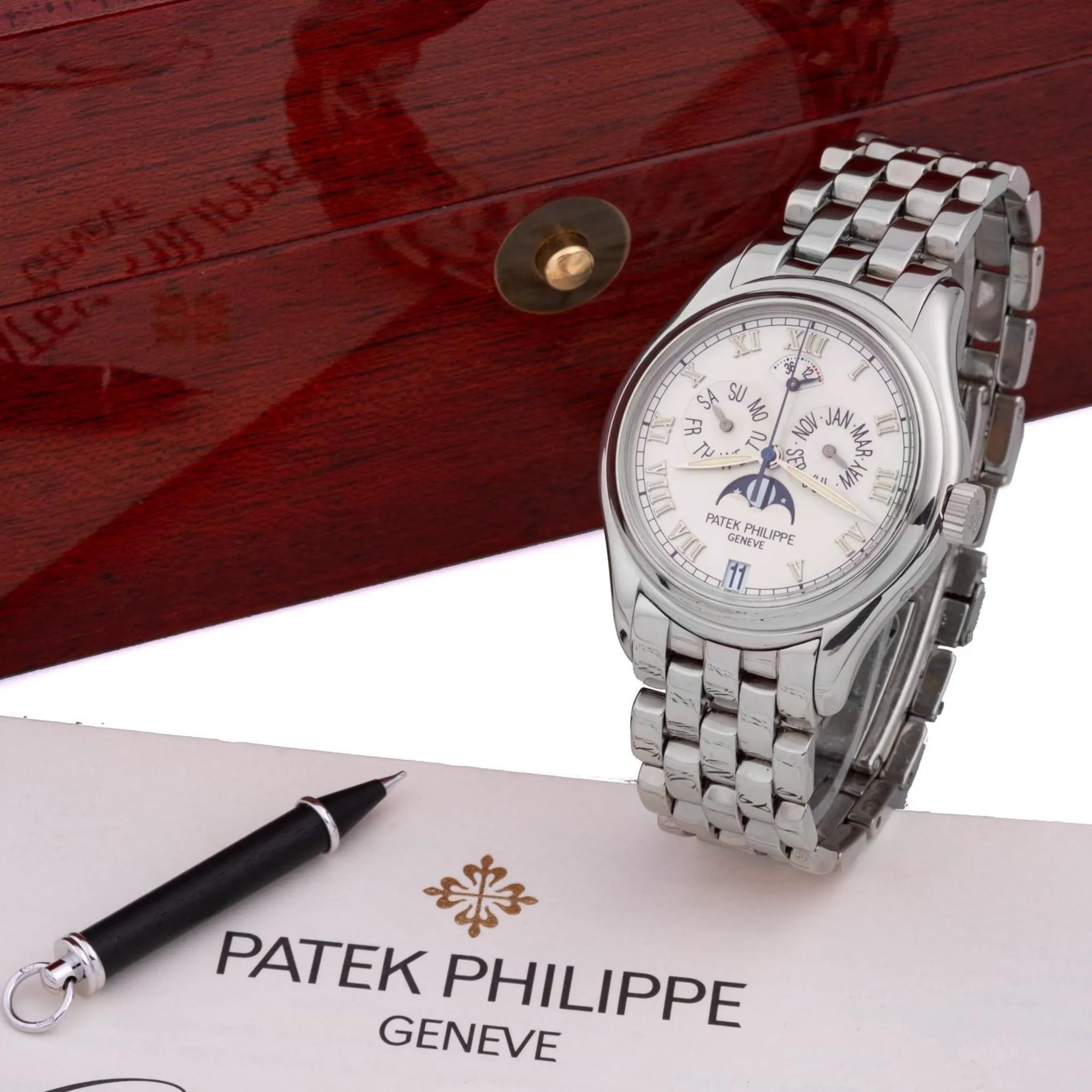 Patek Philippe Annual Calendar 5036/1G-017 37mm White gold 1