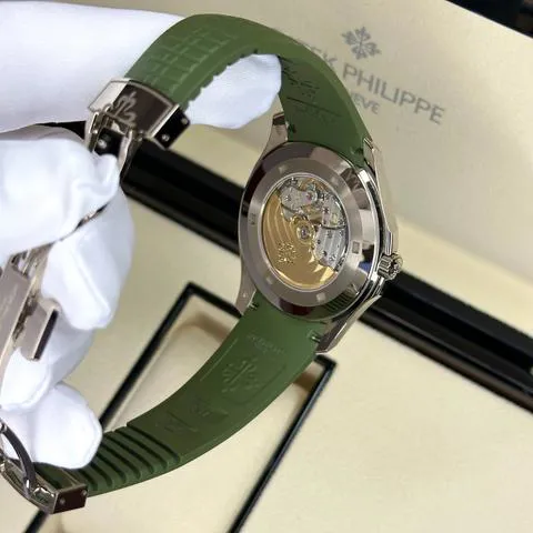 Patek Philippe Aquanaut 5168G-010 42mm White gold Green 1