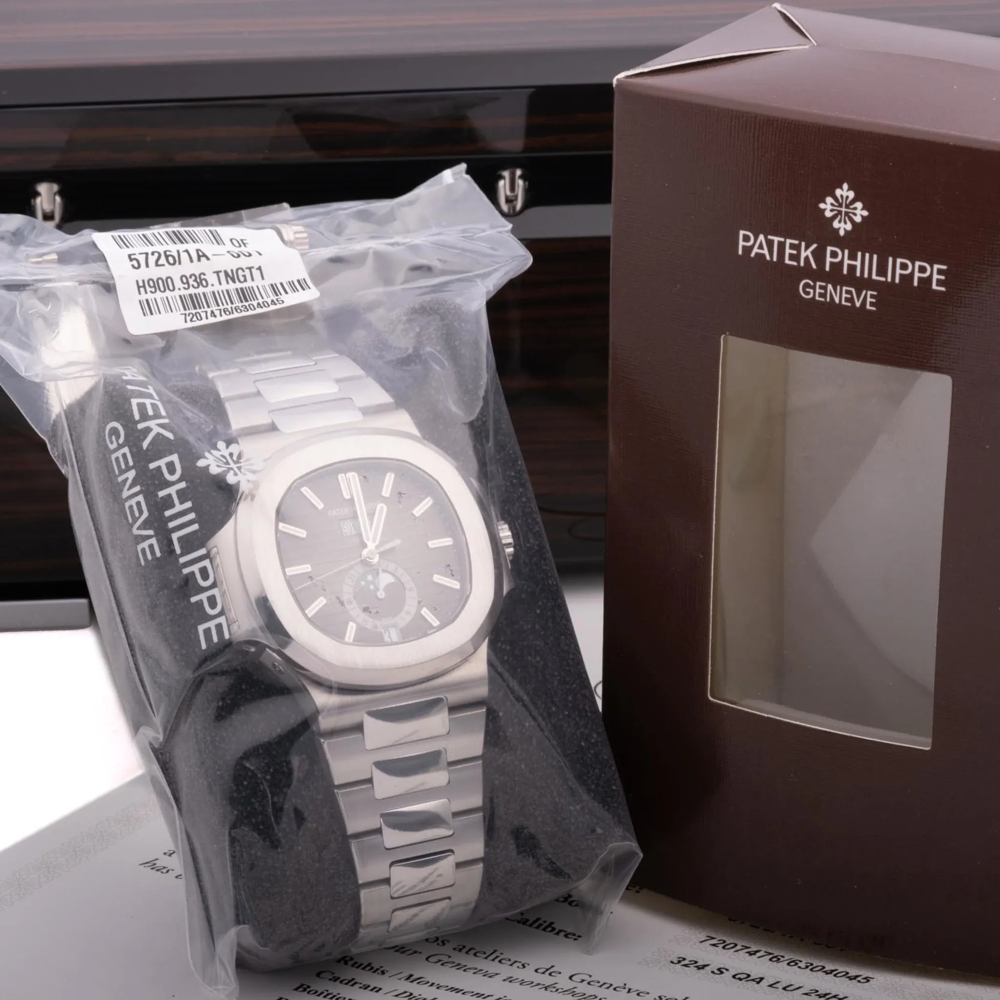 Patek Philippe Nautilus 5726/1A 40mm Stainless steel 1