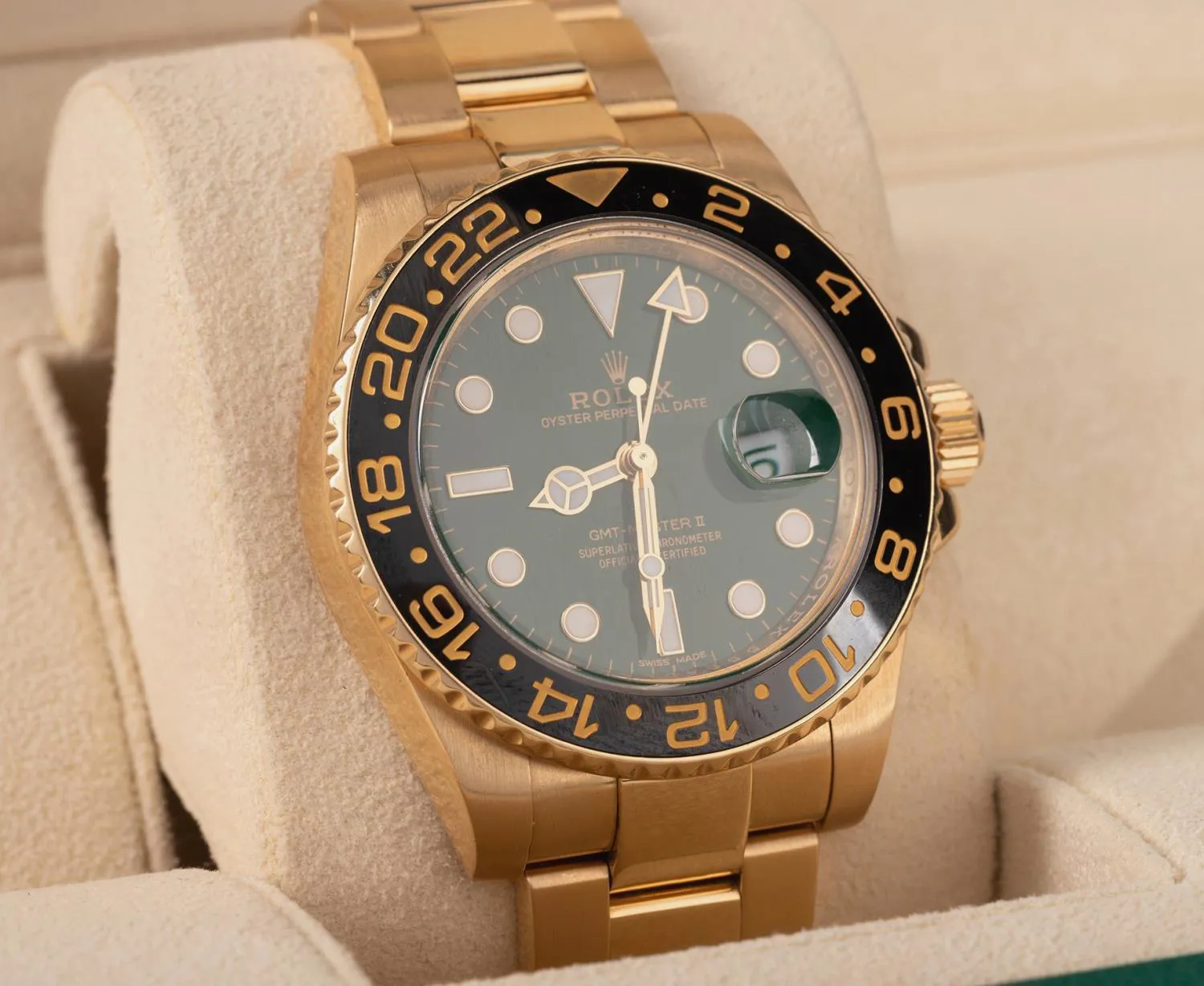 Rolex GMT-Master II 116718 41mm Ceramic and Yellow gold Green 2