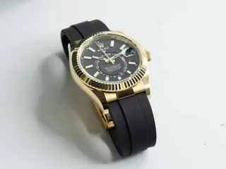 Rolex Sky-Dweller 326238 Yellow gold Black