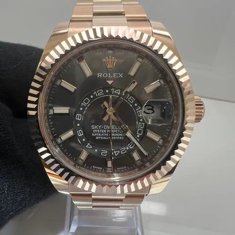 Rolex Sky-Dweller 326935 42mm Rose gold Grey