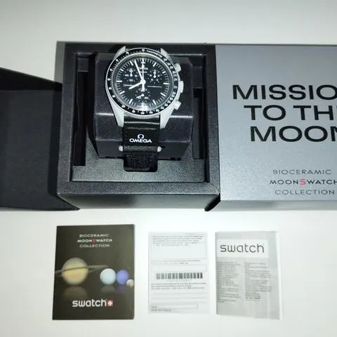 Swatch Moonswatch SO33M100 42mm Ceramic Black