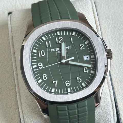 Patek Philippe Aquanaut 5168G-010 42mm White gold Green 1