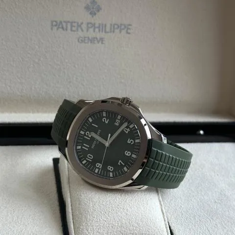 Patek Philippe Aquanaut 5168G-010 42mm White gold Green 7