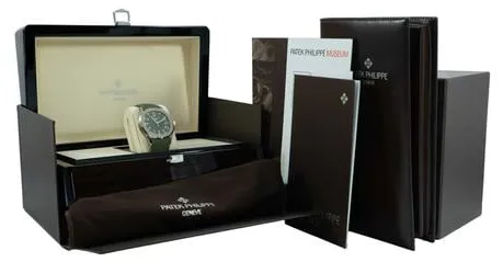 Patek Philippe Aquanaut 5168G-010 42mm White gold Green 2