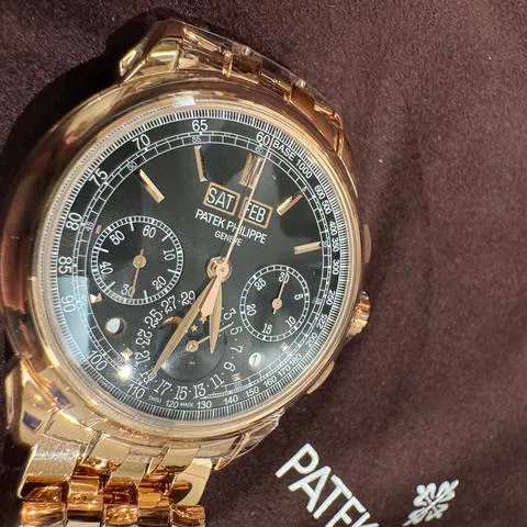 Patek Philippe Perpetual Calendar Chronograph 5270/1R-001 41mm Rose gold Black 5