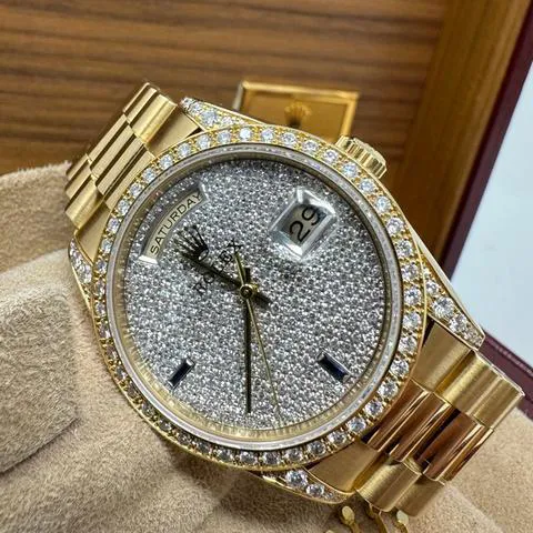 Rolex Day-Date 36 18388 36mm Yellow gold Pave