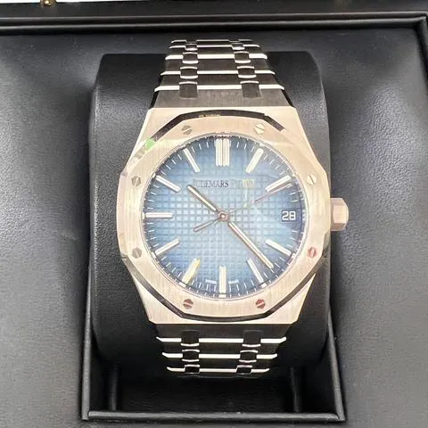 Audemars Piguet Royal Oak 15510BC.OO.1320BC.02 41mm White gold Blue