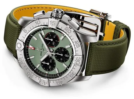 Breitling Avenger AB0147101L1X1 44mm Stainless steel Green 1