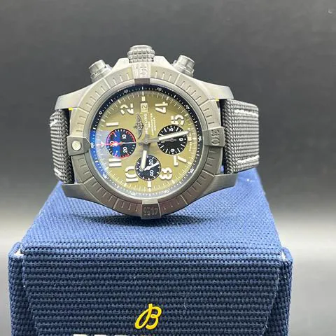 Breitling Avenger V133751A1L1X1 48mm Stainless steel Green