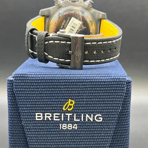 Breitling Avenger V133751A1L1X1 48mm Stainless steel Green 1