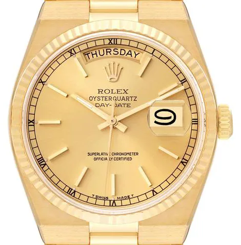 Rolex Day-Date Oysterquartz 19018 36mm Yellow gold Champagne