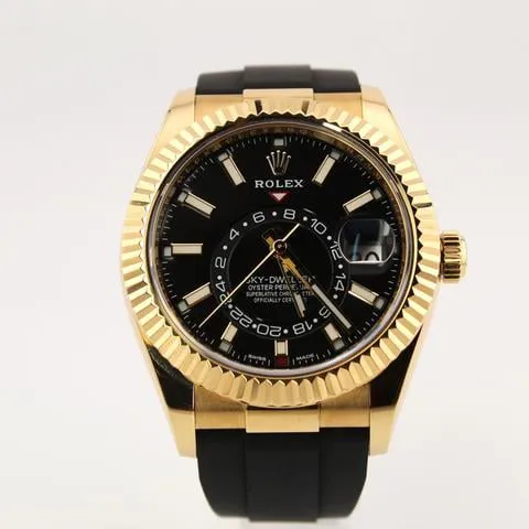 Rolex Sky-Dweller 326238 42mm Yellow gold Black