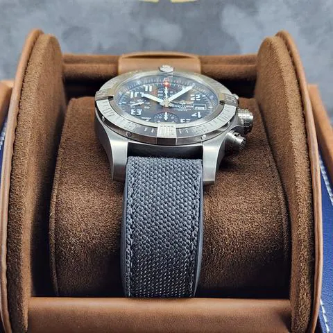 Breitling Avenger E13383101M2W1 45mm Titanium Gray 6