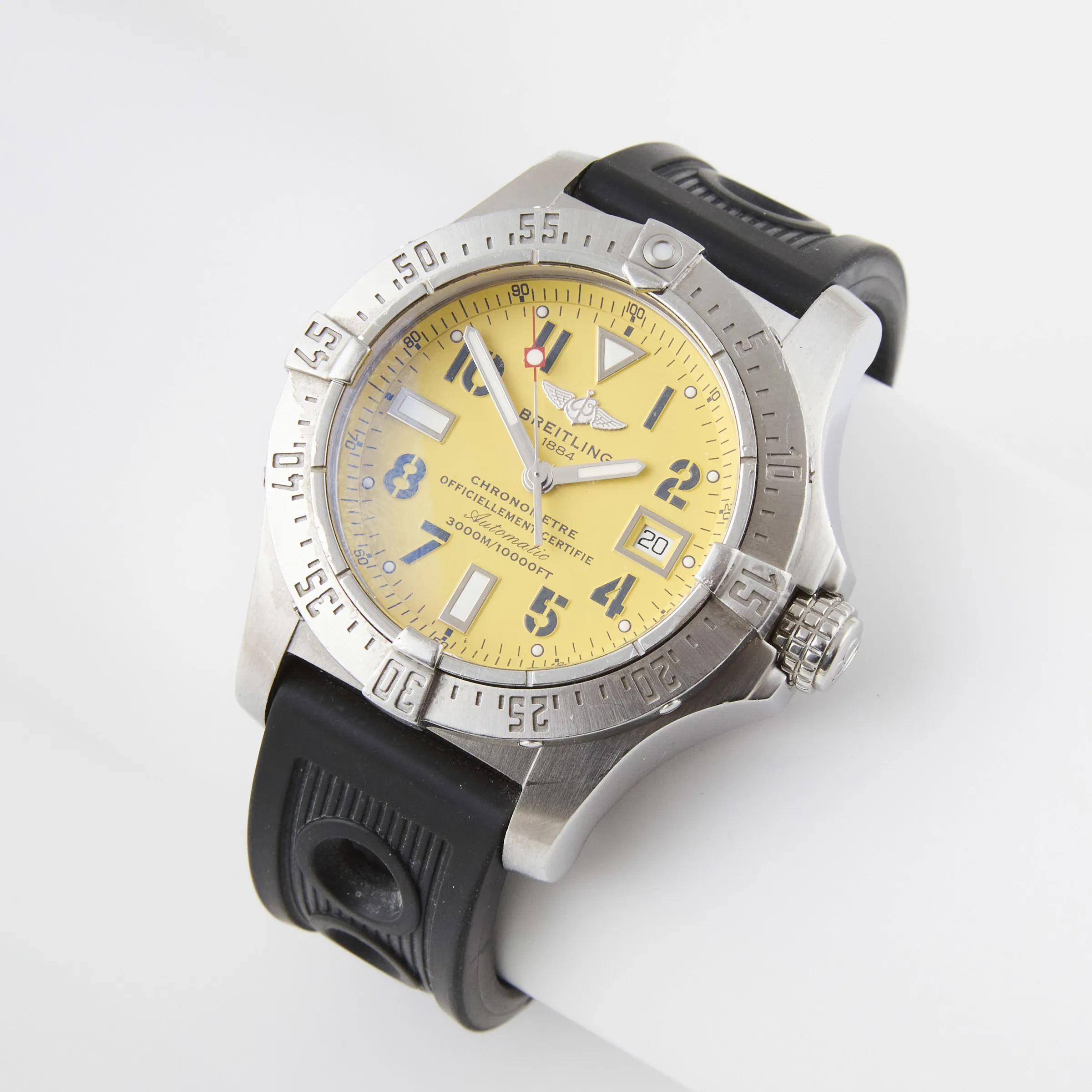 Breitling Avenger A17330 45mm Yellow