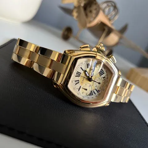 Cartier Roadster 2619 48mm Yellow gold Champagne 1