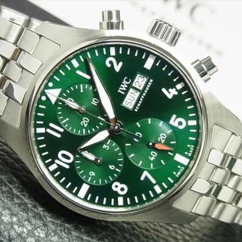 IWC Pilot IW388104 41mm Stainless steel Green