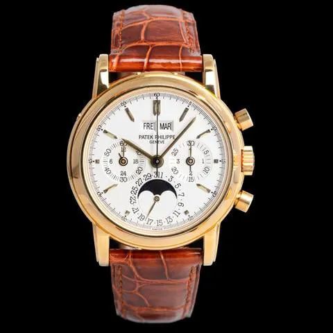 Patek Philippe Perpetual Calendar Chronograph 3970 36mm Yellow gold Silver