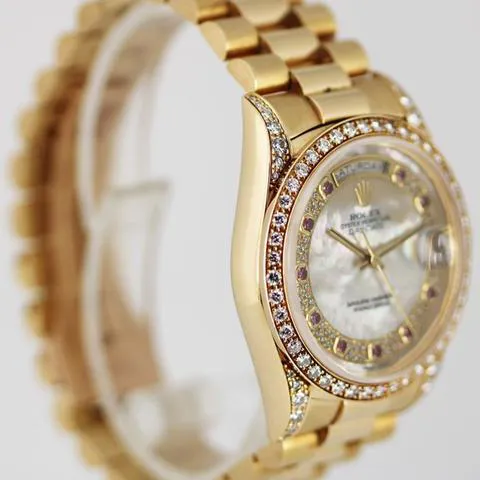 Rolex Day-Date 36 18388 36mm Yellow gold Mother-of-pearl 1