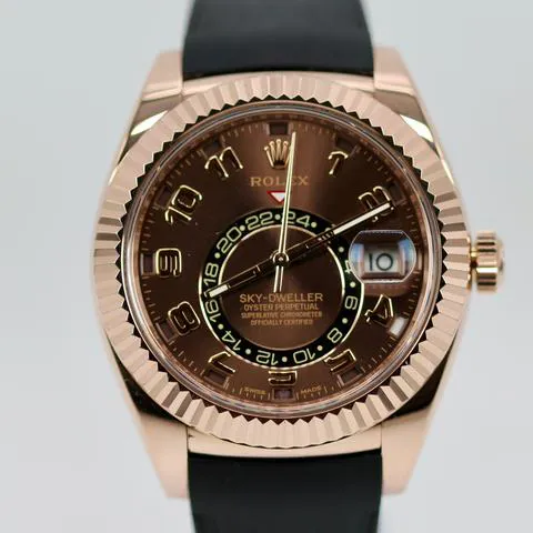 Rolex Sky-Dweller 326135 42mm Rose gold Brown