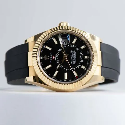 Rolex Sky-Dweller 326238 42mm Yellow gold Black