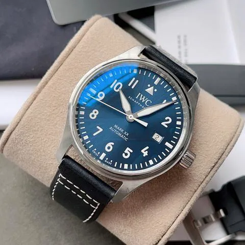 IWC Pilot IW3282-03 40mm Steel Blue 4