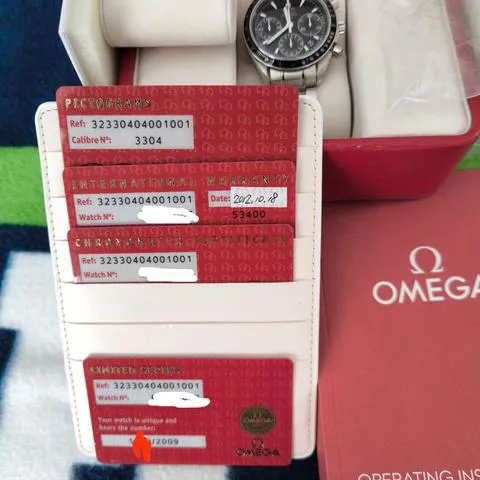 Omega Speedmaster 323.30.40.40.01.001 40mm Steel Black 10