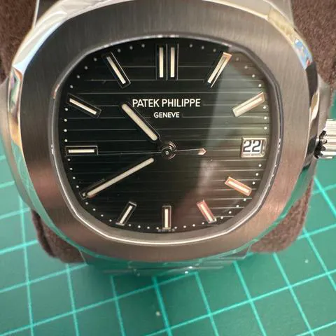 Patek Philippe Nautilus 5711/1A-014 40mm Steel Green 8