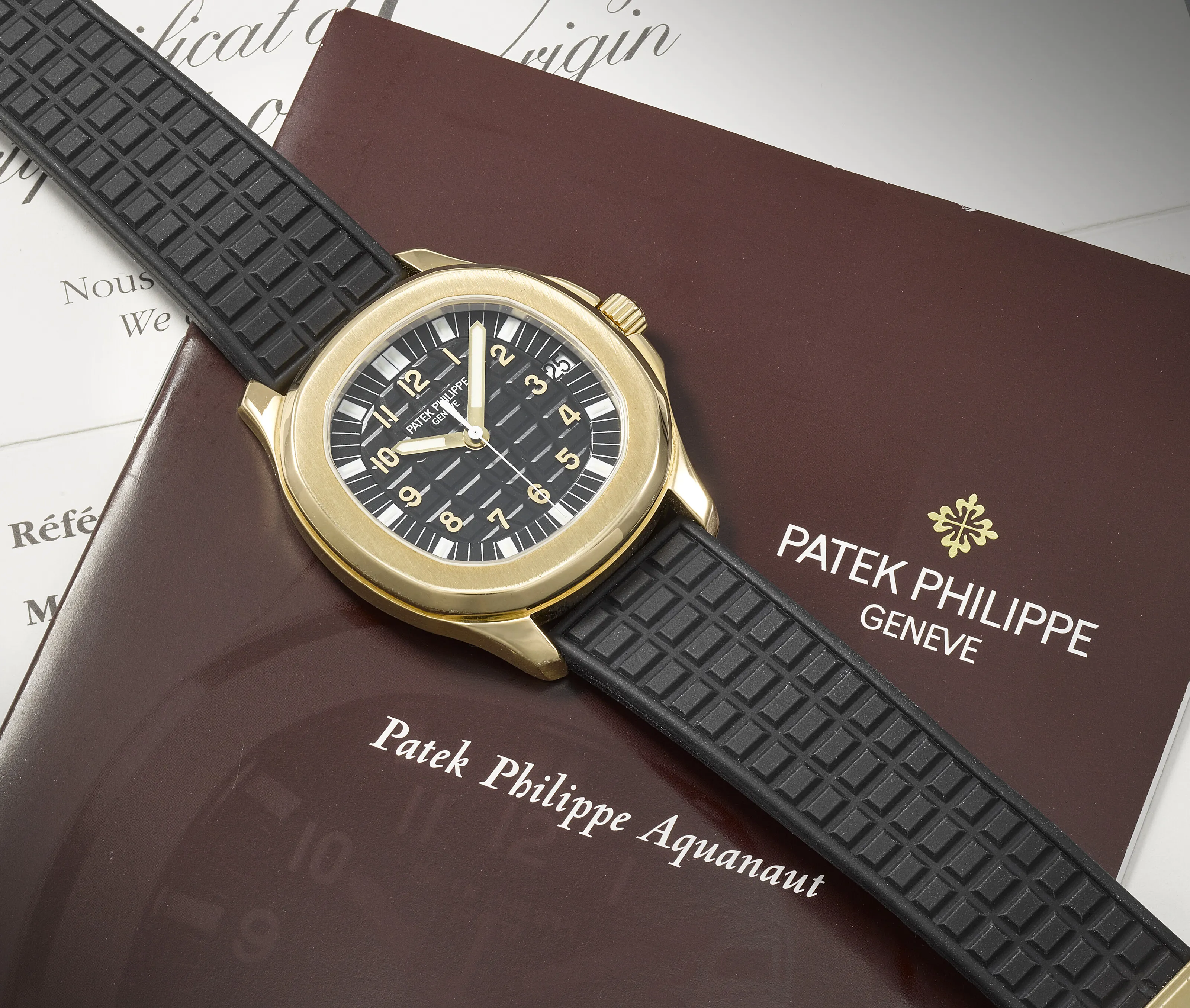 Patek Philippe Aquanaut 5065J-001 37mm Yellow gold Black 2