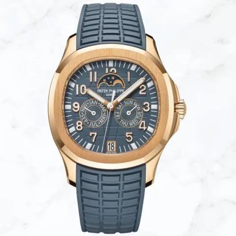 Patek Philippe Aquanaut 5261R-001 40mm Rose gold Blue